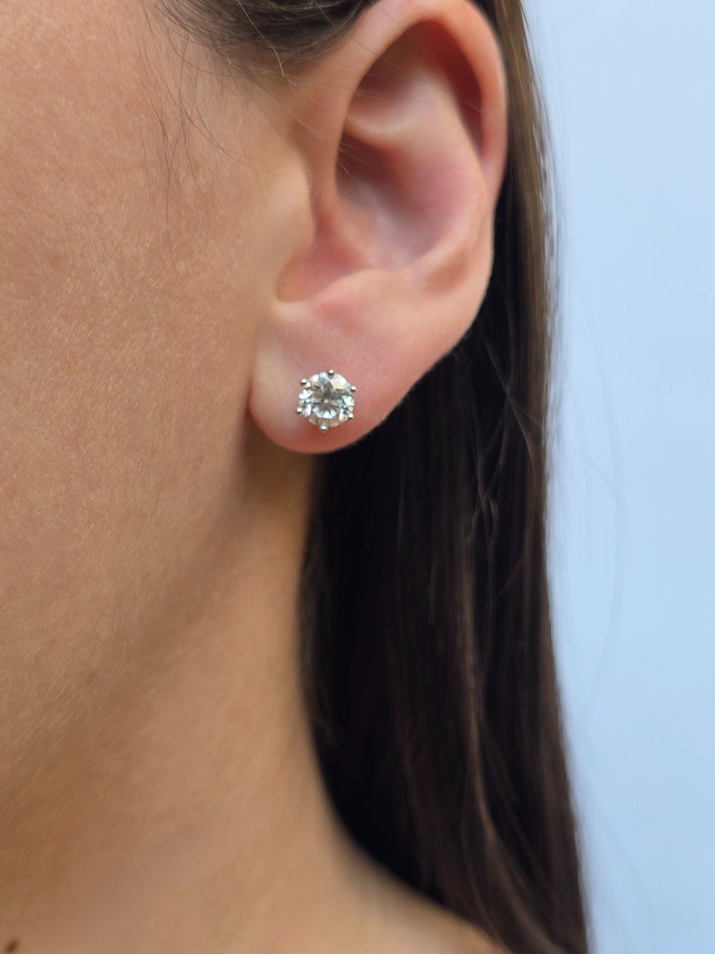 Stud Single Spark Mediano