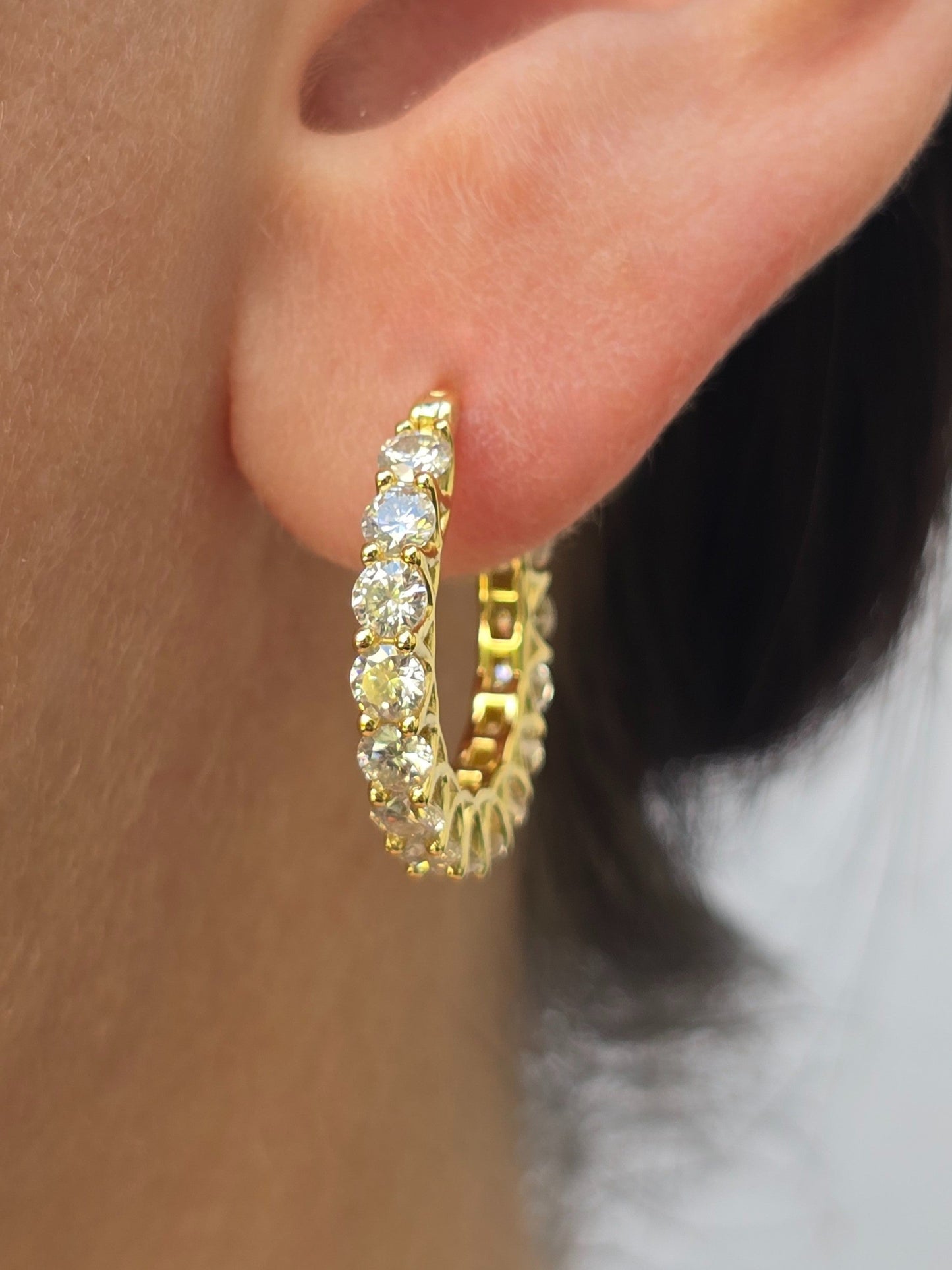 Pendiente Moissanita Sparkling Loop - Oro
